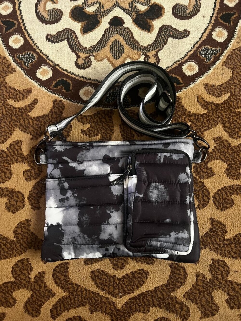 THINK ROYLN Black, White, and Grey Tye Dye Convertible Crossbody w/ mini pouch